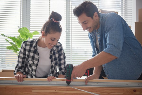 Dewalt ou Makita : laquelle choisir pour vos projets ?