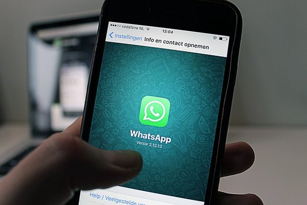Comment éviter l'arnaque aux faux billets d'avion qui circule sur WhatsApp ?